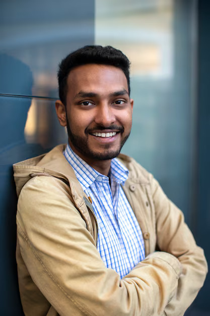 medium-shot-smiley-man-posing_23-2149915892